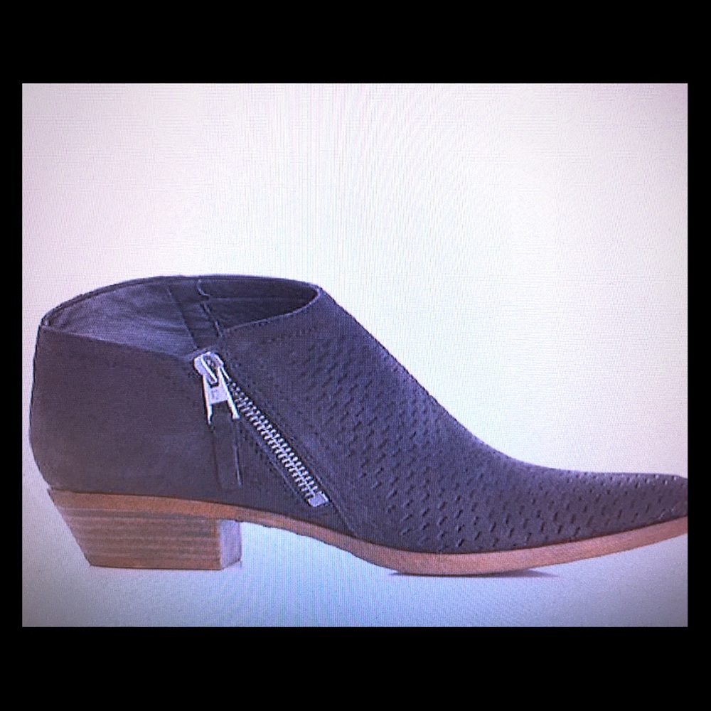 Lucky Brand Brielley Leather Size 7 brand new